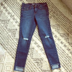 Mid-Rise Skinny denim jeans